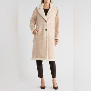 Faux Shearling Lined Faux Suede Coat
BCBGMaxAzria in Pearl
